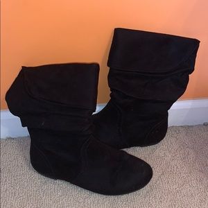 Black boots